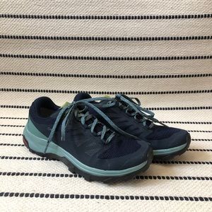 Women’s Salomon OUTline hiking shoes - size 8